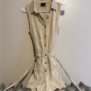 Beige‎ Sleeveless Button Romper | Women’s Small Utility Playsuit